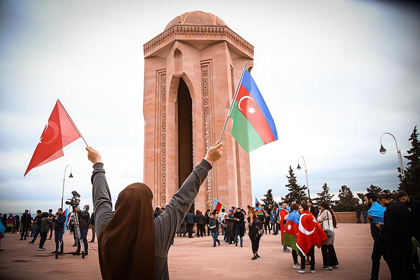 Yaşasın Türkiye-Azarbeycan kardeşliği