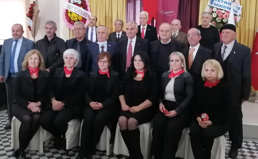 Emekliler Derneği'nde kazanan Ahmet Türkmen oldu