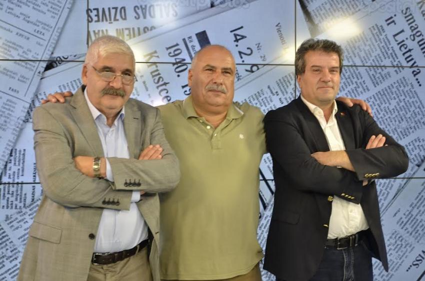 SICAK SİMİT, ÇAY… VE ENGİN…