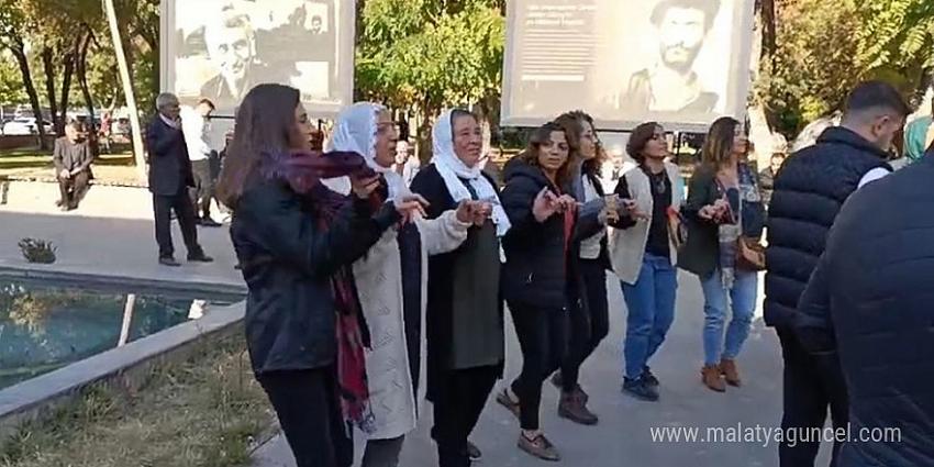 DEM Parti'ye Batman şoku!
