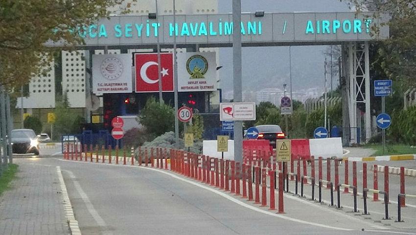 Diyarbakır-İstanbul seferini yapan uçak  Balıkesir'e indi.