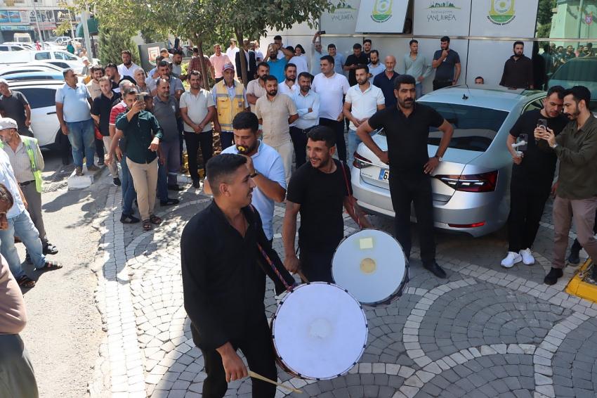 İşten çıkartılan 1065 işçi ABB önünde nöbette