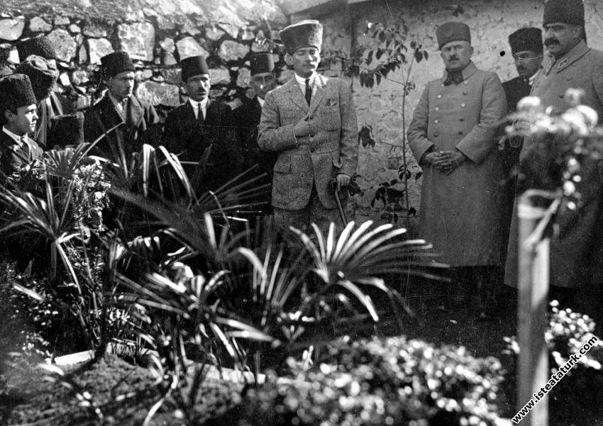    GAZİ VE HASRETLER İÇİNDE BİR ANNE; ZÜBEYDE HANIM…