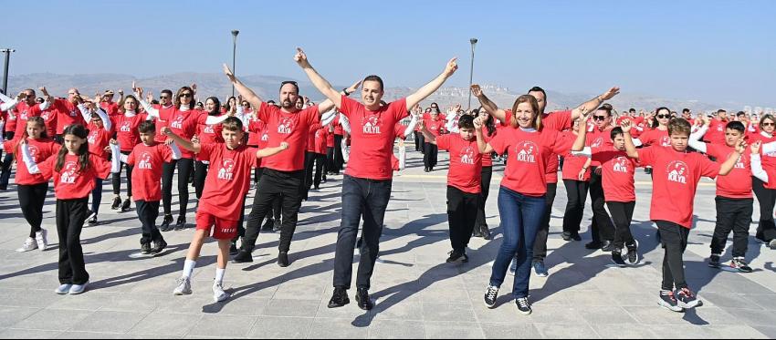 Balıkesir'de Cumhuriyet coşkusu