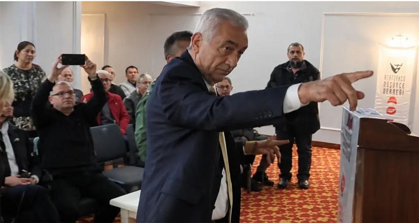 Eleştiri Hakkı, “Türk Milletini ve  CHP’nin Tarihini Küçümseme Hakkı Değildir