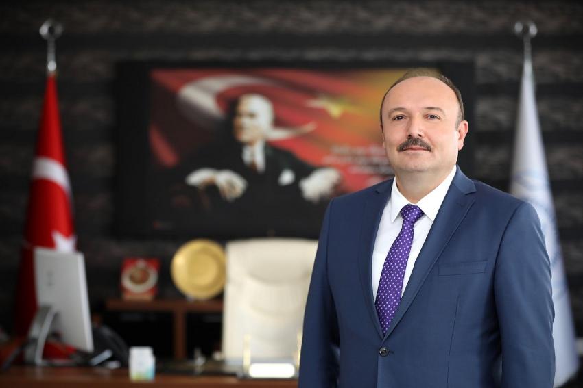 Prof. Dr. Özdemir: Öğretmenler Günü Kutlu olsun.!