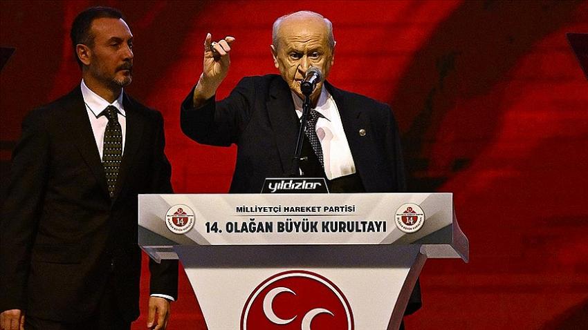 MHP Genel Başkanı Bahçeli, 1295 delegenin tamamının oyunu alarak yeniden genel başkan
