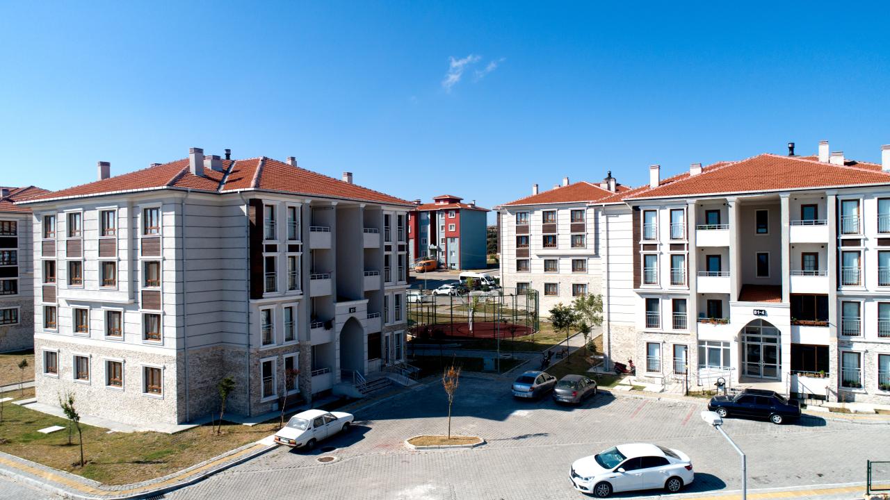 Balıkesir'e 7548 konut